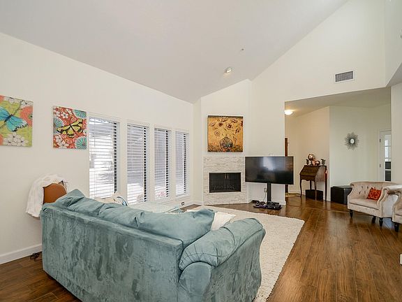 4th image of 12625 Memorial Dr APT 27