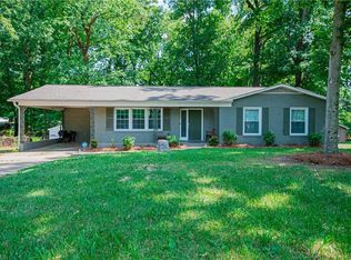 1810 Sharpe Rd, Greensboro, NC 27406