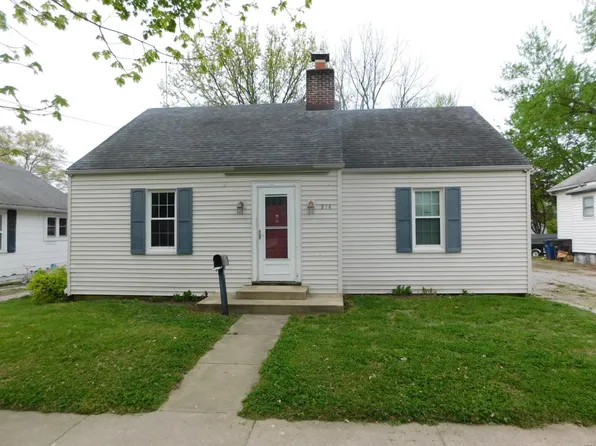 814 E College Ave, Greenville, IL 62246