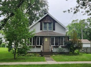 214 S 8th St, Chesterton, IN 46304
