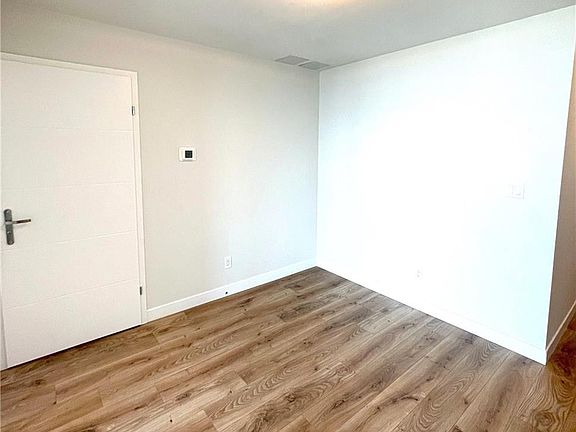 5th image of 60 Frederick St #2505