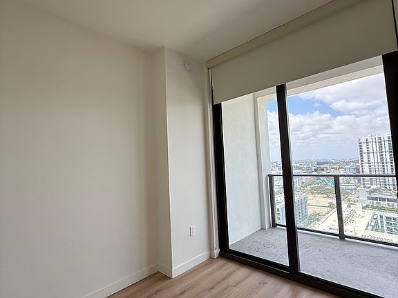 2nd image of 3021-3065 NE 2nd Ave #1501