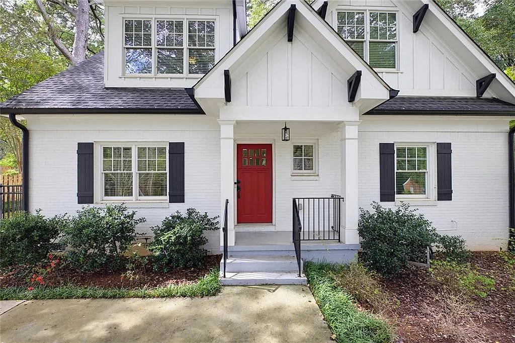 5 bed, 3.0 bath, 3150 sqft, $6,200 — Photo 3