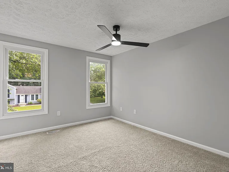8428 Braddock Way — Photo 26