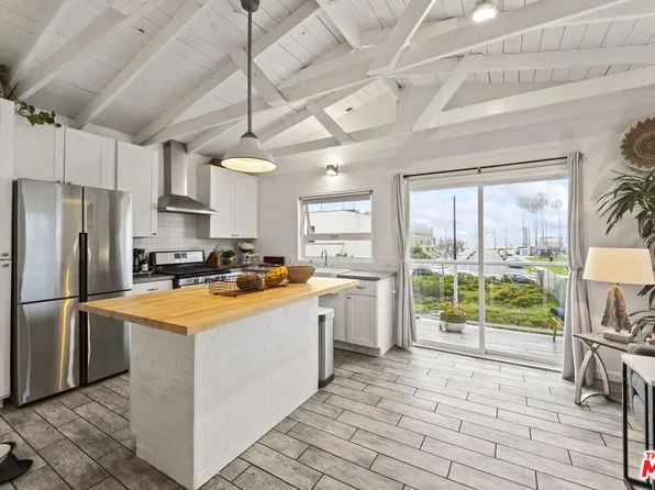 6712 S Culver Pl, Playa Del Rey, CA 90293