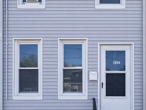 2nd image of 1104 Lancaster Ave