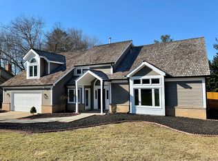 5404 Sideburn Rd, Fairfax, VA 22032