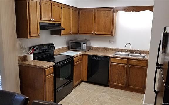 4th image of 380 Corbly Dr