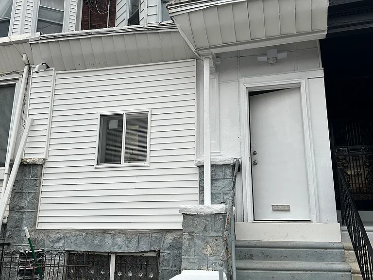 5710 Cedar Ave #1 — Photo 1