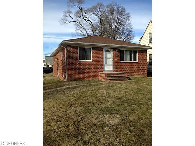 13618 Tyler Ave photo 1