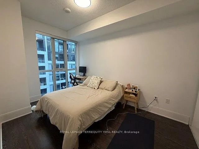 560 Front St W #806 — Photo 22