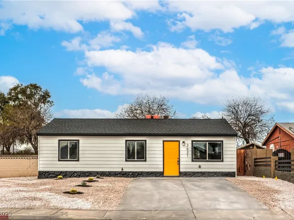 2621 Bello Dr, North Las Vegas, NV 89030