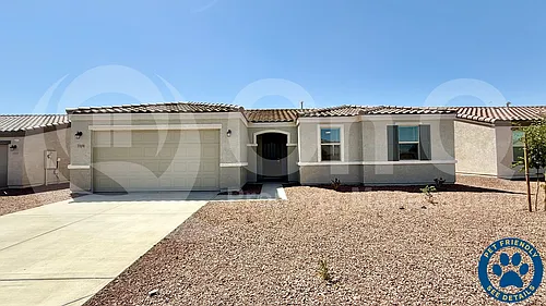 1444 E Edwin St Photo 1