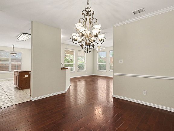 5th image of 11829 Warbler Ln