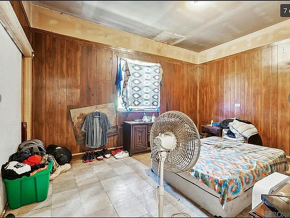 4th image of 1118 Convention St