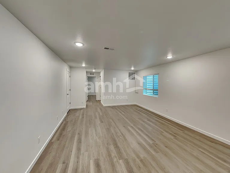 310 N Addison Way — Photo 24