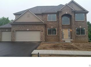 481 State St, Oxford, MI 48371