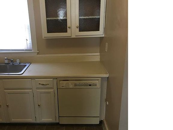 2nd image of 13943 Winthrop St