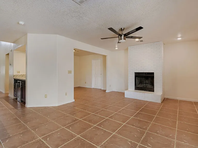 912 Portulaca Ct — Photo 7