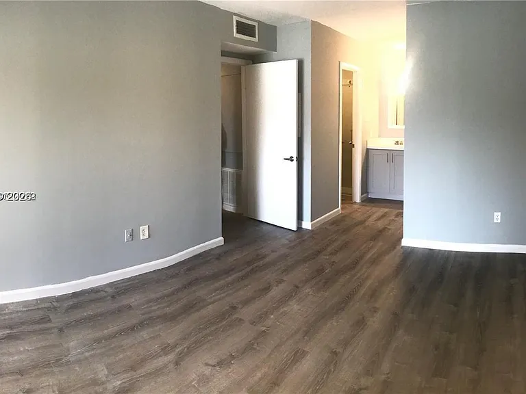 15285 SW 107th Ln #206 — Photo 9