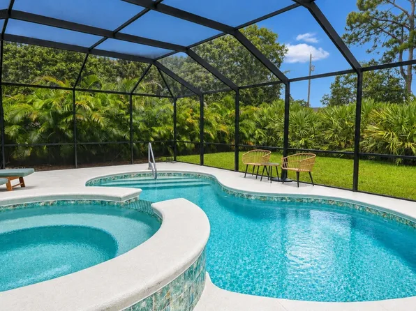 415 SE Calmoso Drive, Port St Lucie, FL 34983
