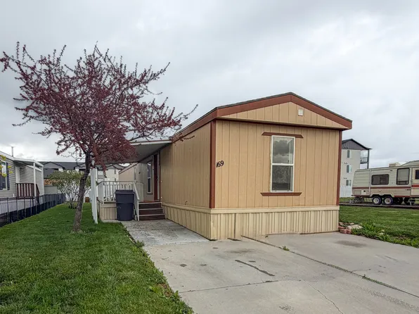 900 W Main St Trailer 169, Tremonton, UT 84337