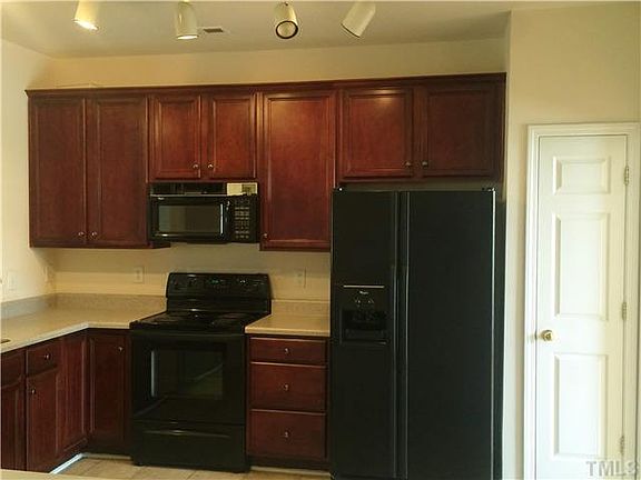 3rd image of 1116 Vermillion Dr