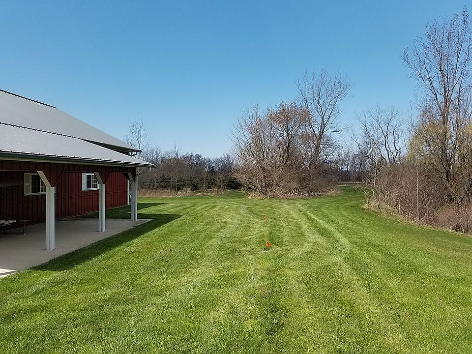 2nd image of 902 Burritt Rd