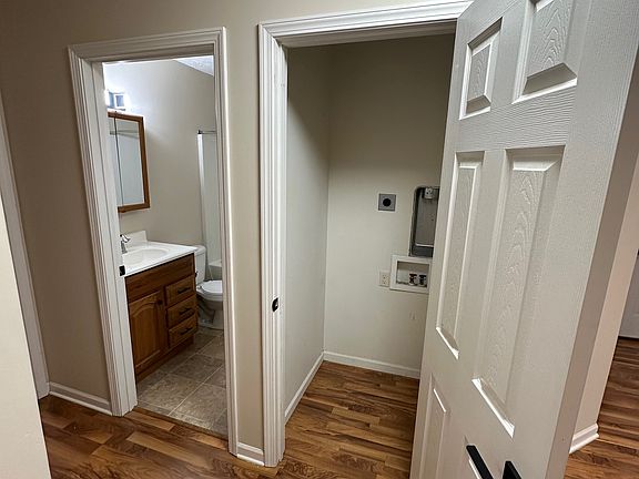 5th image of 517 Langdon Ave #3