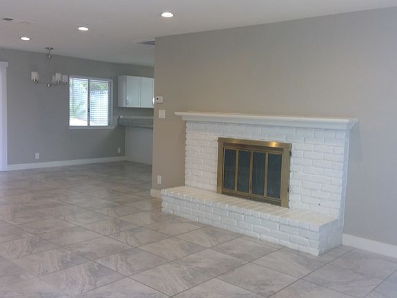 4th image of 108 Windsong St