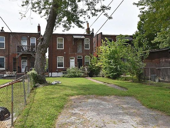 2nd image of 3707 Palm St