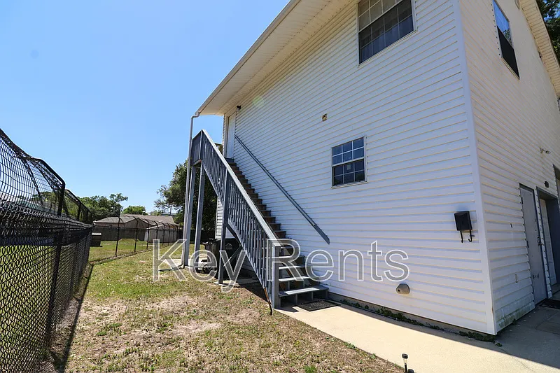 405 E Palmetto Ave