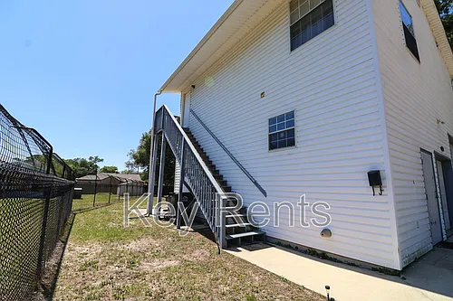 405 E Palmetto Ave Photo 1