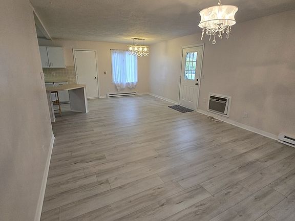 3rd image of 5305 Sand Piper Pl #39