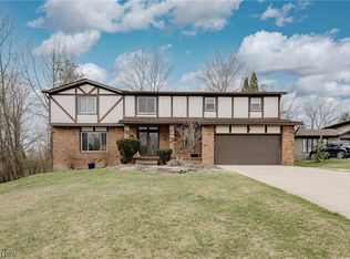 5875 Deepwood Trl, Solon, OH 44139