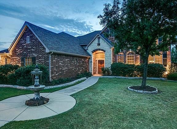 2nd image of 3821 Leeward Cir
