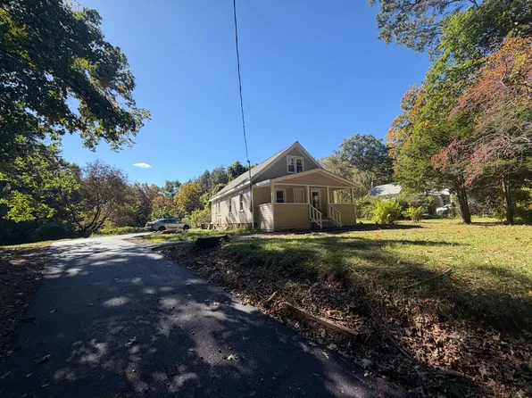 2600 Rosendale Rd, Niskayuna, NY 12309