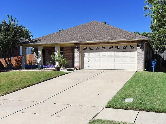 3rd image of 2703 Zachary Dr