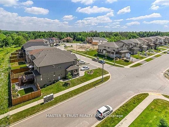 5th image of 7 Kay Cres #606
