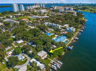 2034 Melody Ln, Palm Beach Gardens, FL 33408