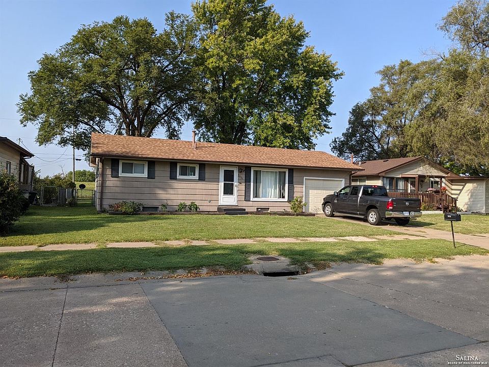 1st image of 2076 Harold Ave