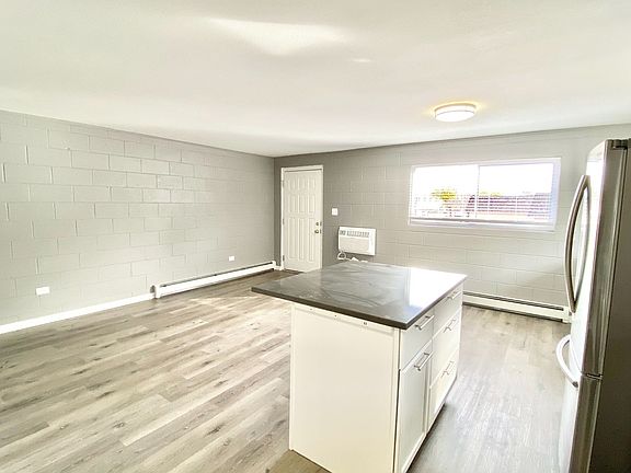 3rd image of 341 Garfield Ave APT E1
