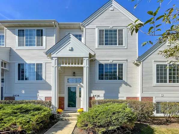 2436 Oakfield Dr, Aurora, IL 60503