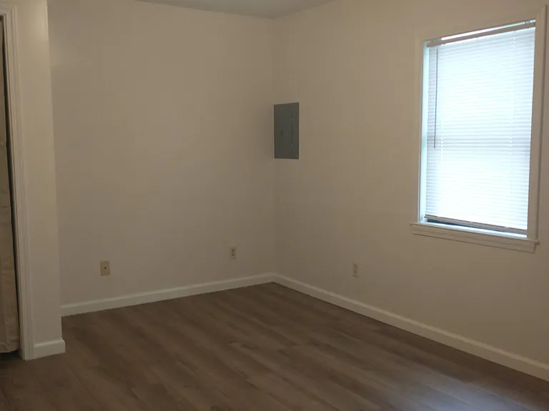 2416 SW Duncan Dr — Photo 6
