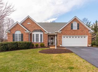 11 Jefferson Grn, Waynesboro, VA 22980