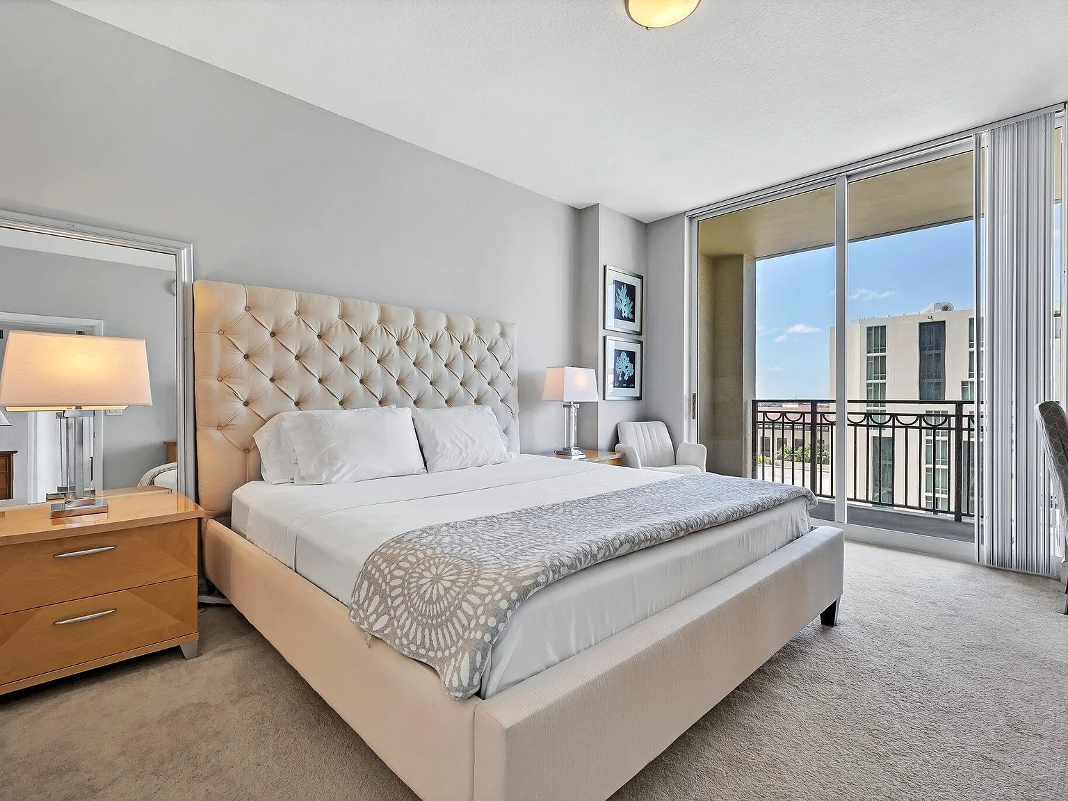 2 bed, 2.0 bath, 1192 sqft, $4,650 — Photo 4