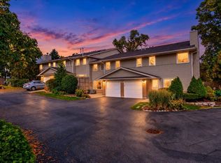 473 River Bend Rd Unit 115, Naperville, IL 60540