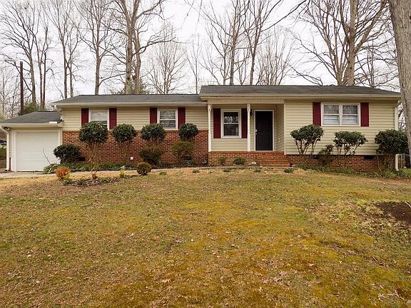 2nd image of 336 Pinonwood Dr