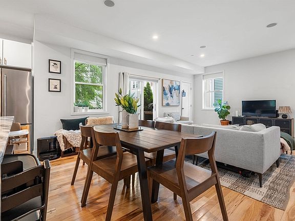 3rd image of 18-20 Granfield Ave #3