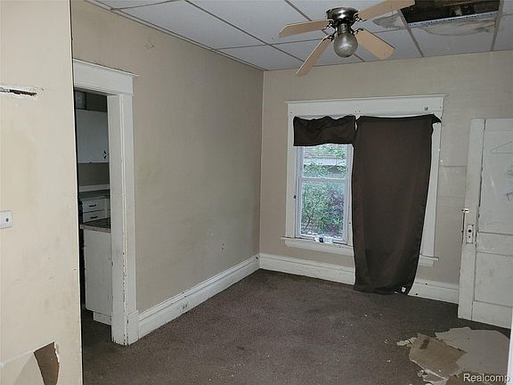 5th image of 204 W Union St